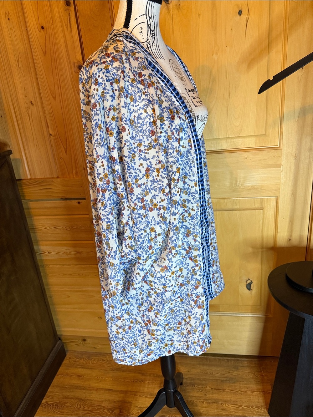 Japna Blue and White Floral Kimono Cape with Navy Trim - Picture 6 of 6